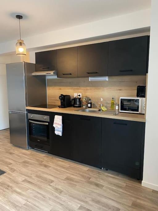 T3 Moderne - Proche Tram - Parking Prive Apartamento Angers Exterior foto